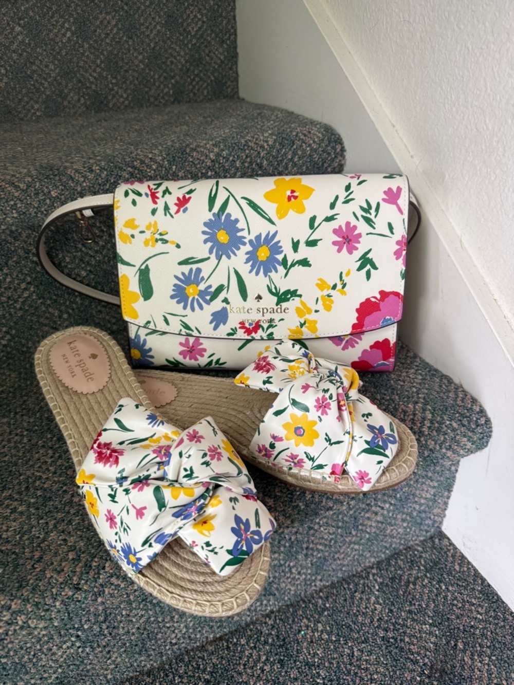Kate Spade White Floral Crossbody & Matching Slide Sandals 8.5 Mother’s Day